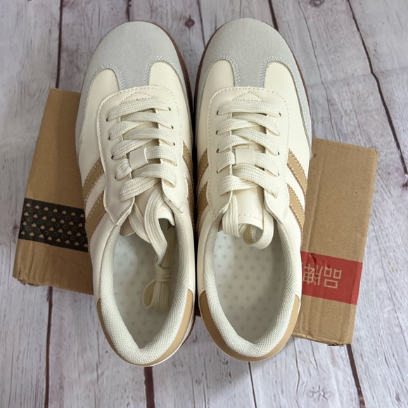 Basic Sneaker‎ - Picture 4 of 8